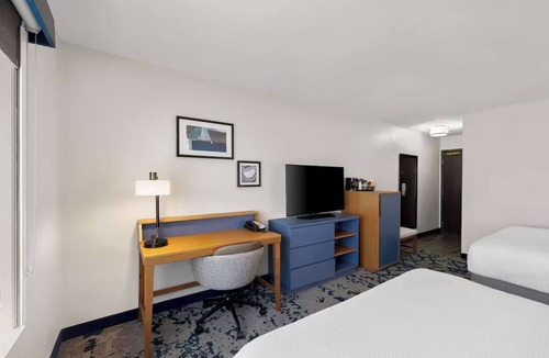 South Baton Rouge Hotel | Pleasant Stay Near LSU – Baton Rouge's Go-To Room for Value & Family Stays