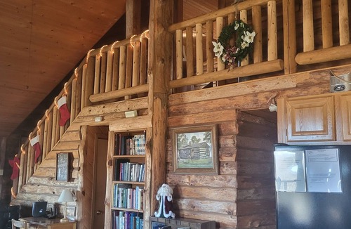 Mauston House | Pleasant View Log Haus