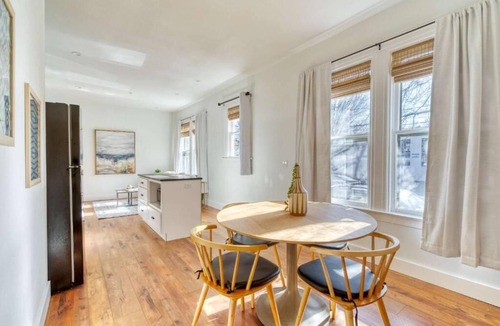 Uptown Apartment | Pomeroy