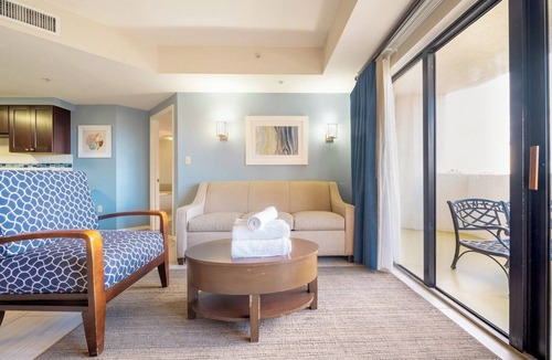 Pompano Beach Resort | Pompano Beach | Island Vibe Retreat | Pool + Beach | 2BR