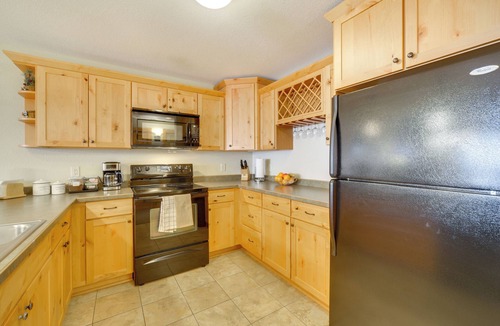 Two Harbors Apartment | Pool Access: North Shore Gem Near Beaches & Trails