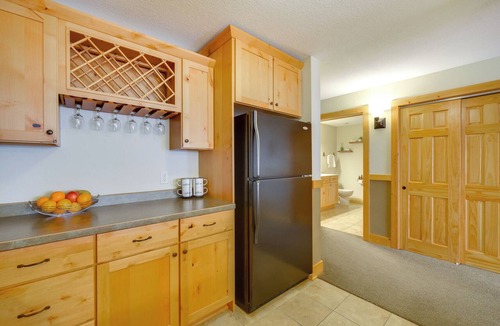 Two Harbors Condo | Pool Access: North Shore Gem Near Beaches & Trails