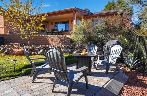 Cottonwood-Verde Village House | Pool Days, Play Days, Paws Welcome