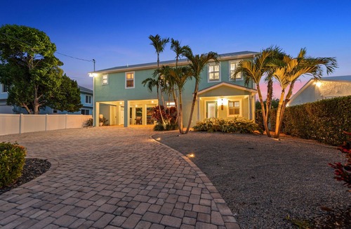 Islamorada House | Pool Home in Venetian Shores