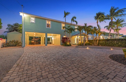 Islamorada House | Pool Home in Venetian Shores