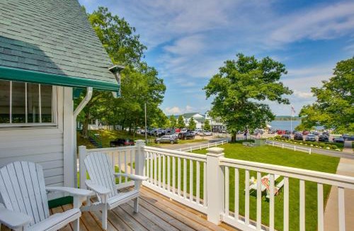 Onekama House | Pool + Hot Tub Access! Portage Lake Condo w/Deck