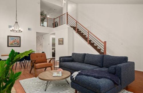 Brushy Creek House | Poolside Oasis, Peaceful Retreat -20 min to Austin