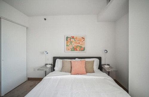 Downtown Harrisburg Apartment | PP 1301 Modern Corporate 2br, pool, Gym