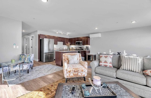Birmingham Apartment | Premier Birmingham Retreat