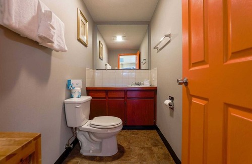 Seaside Apartment | Premium King Room with Jetted Tub