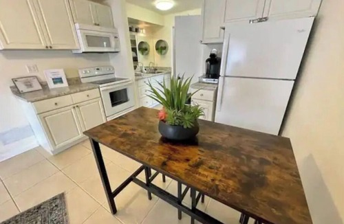Merritt Island Apartment | Prime Location! 5min to the Beach/Cruises