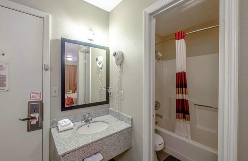 Lookout Valley Neighborhood Association House | Prime Location! Minutes to Chattanooga Convention Center, Pet Friendly Property!