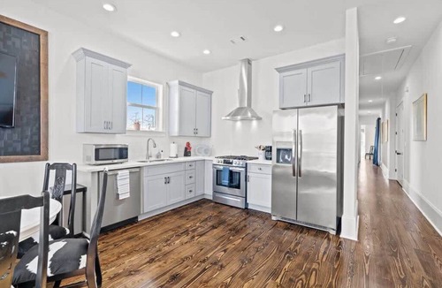 Dillard Apartment | Pristine 4BD w Pool | Driveway Parking | Balcony