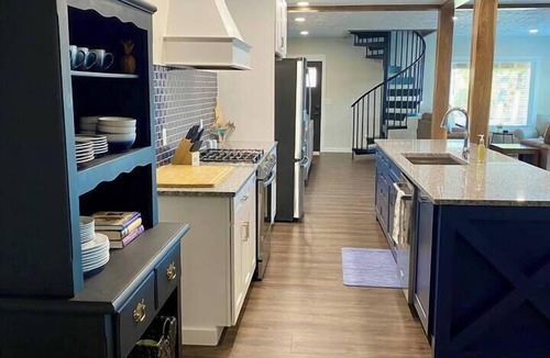 Escanaba House | Pristine Home Perfect for Family Bay Views Luxe Chef’s Kitchen Ludington Park