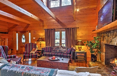 Sapphire Cabin | Pristine Sapphire Resort Cabin w/ Deck & Game Room