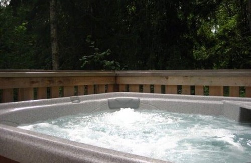 Zigzag Cabin | Private 2.5 Acres/Skiing & Hiking Nearby/Hot Tub