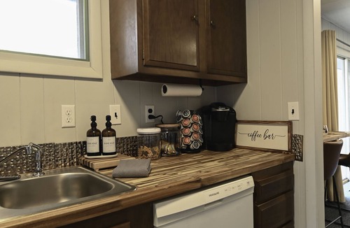 Bellaire Cabin | Private 3 bedrm cabin in the woods. Close to lakes. Summer fun! Bon fire pit