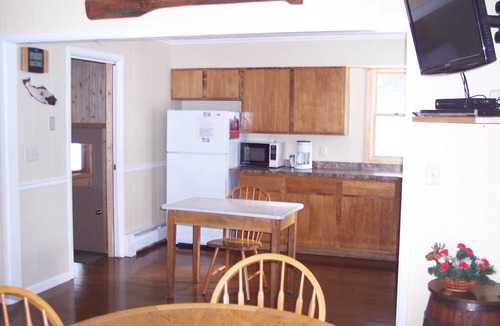 Bergland Cottage | PRIVATE 3 BEDROOM 2 BATH CABIN ON LAKE GOGEBIC IN THE U. P. OF MICHIGAN