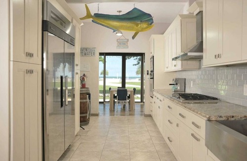 Plantation Key House | Private 5 acre ocean view home with hot tub in the Florida Keys.