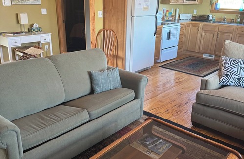 Fennville Apartment | Private And Secluded Rental On the Kalamazoo River - Saugatuck-Douglas-Fennville