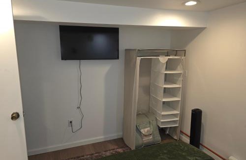 Baywood House | Private Area & Common Space Rooms In Bayshore