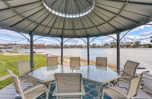 Lowell House | Private Beach, 3,000 Sq Ft: Murray Lake Retreat!