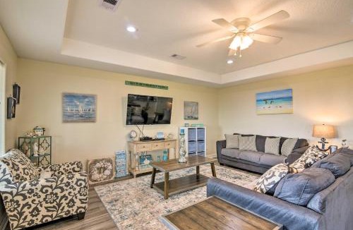 San Luis House | Private Beach Access: Coastal Freeport Home!