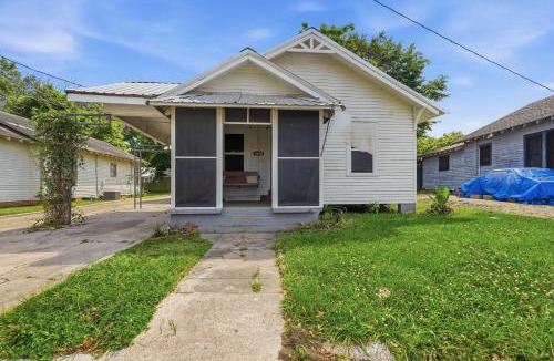 Freetown - Port Rico House | Private Bedroom in 4BR Home