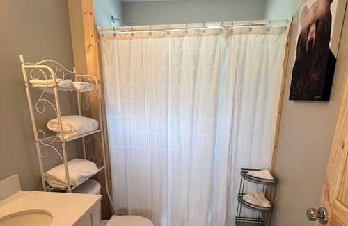 Elmira Cabin | Private cabin near Boyne Mountain, and Gaylord!