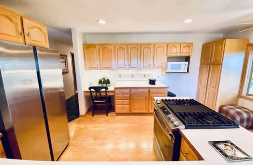 Bayfield House | Private, Cozy & Spacious Cabin W/Lake Superior & Madeline Island Views & Sauna