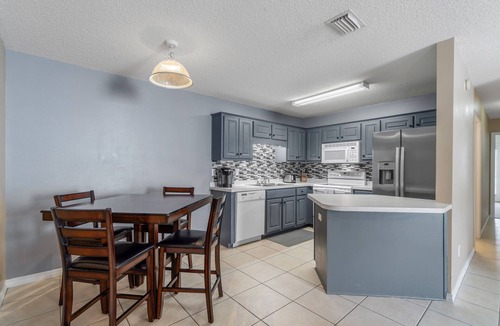 Mary Esther House | Private home under 4 miles from the beach! Sleeps 10