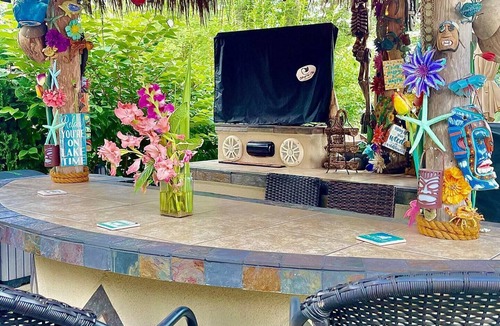 Smyrna House | Private HOT TUB - Blue Lake Paradise - SLEEPS 4
