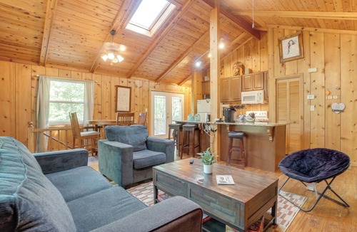Cleveland Cabin | Private Hot Tub & Game Room: Cleveland Getaway