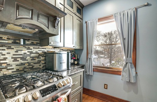 Lansing House | Private Hot Tub & Patio! Chicagoland Extended Stay