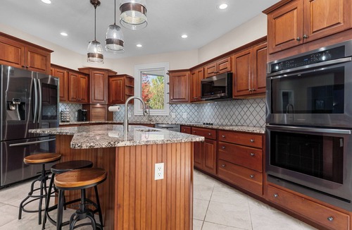 Brooklyn House | # Private Indoor Pool # Sleeps 27