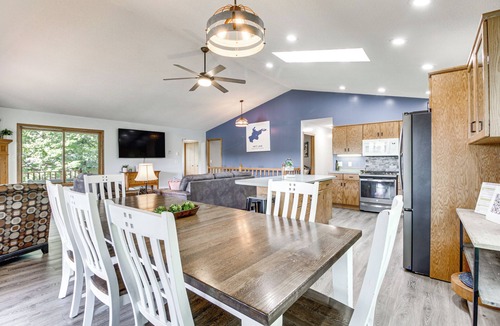 Spicer House | Private Lakefront Cabin w/Hot Tub, Deck & Views