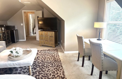 Bethlehem House | Private Luxury Suite 2 Bed 1 Bath w/LR and Kitchenette! Remote Workspace