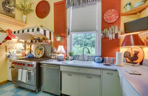 New Orleans House | Private Pool & Backyard: Lavish New Orleans Haven!