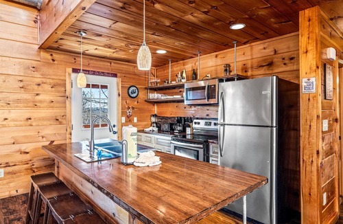 Pigeon Forge Cabin | Private Pool Cabin | Game Room + Hot Tub