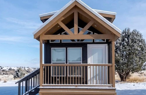 Valle Cabin | Private Rustic Chalet with Loft & Stunning Night Skies in Williams, Arizona