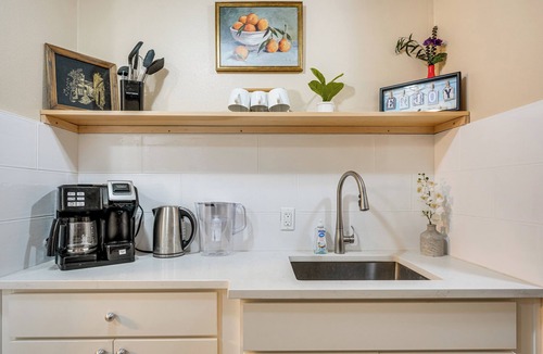 Pleasant Valley House | Private + Secluded: 2BR Vancouver Home w/Fire Pit