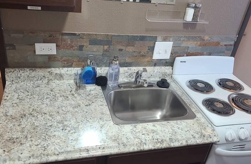 Valle House | Private Studio near Grand Canyon w Full Kitchen