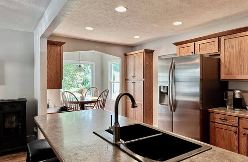 Colville Cottage | Private Waterfall Retreat