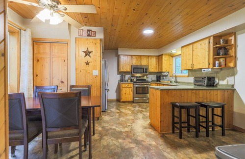 Lavigne House | Private Waterfront 4 Season Cottage - Must See!