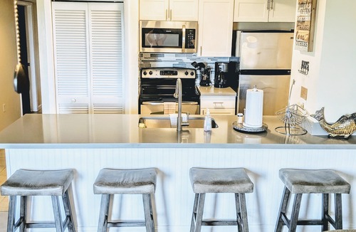 Tavernier Condo | {PRIVATELY OWNED} This 2 bedroom has everything you need. with a Fantastic view.