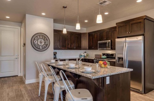 Santa Clara Condo | PVZ 85| Balcony HotTub W/RedRock Views*WaterPark