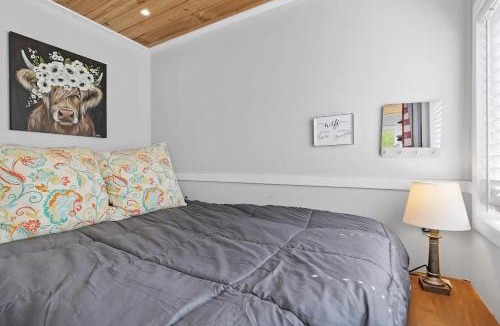 Lookout Valley Neighborhood Association House | Quail Run Farm- Rustic Tiny Home 1