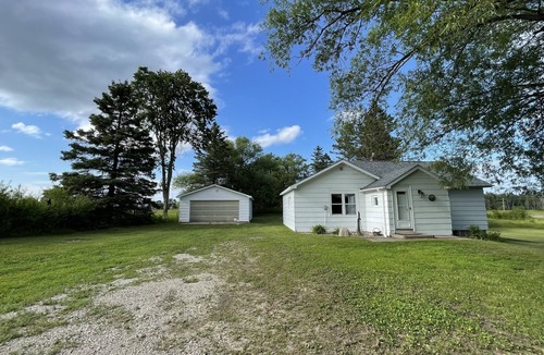 Rapid River House | Quaint Home in a Great Central Location
