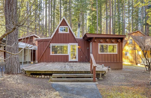 Plumas Eureka Estates Cabin | Quaint + Rustic A-Frame < 5 Mi to Plumas-Eureka!