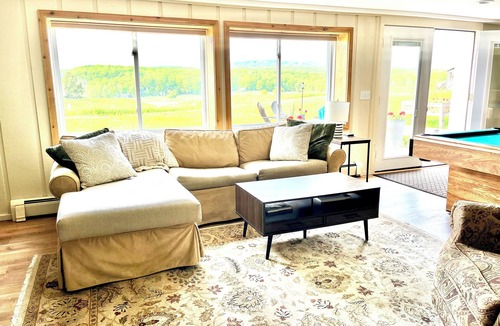 Harbor Springs Apartment | Quaint studio apartment close to downtown, beaches and skiing